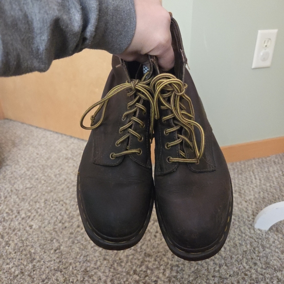 Doc Martens 1460 Crazy Horse Leather Brown Boots - Picture 2 of 4